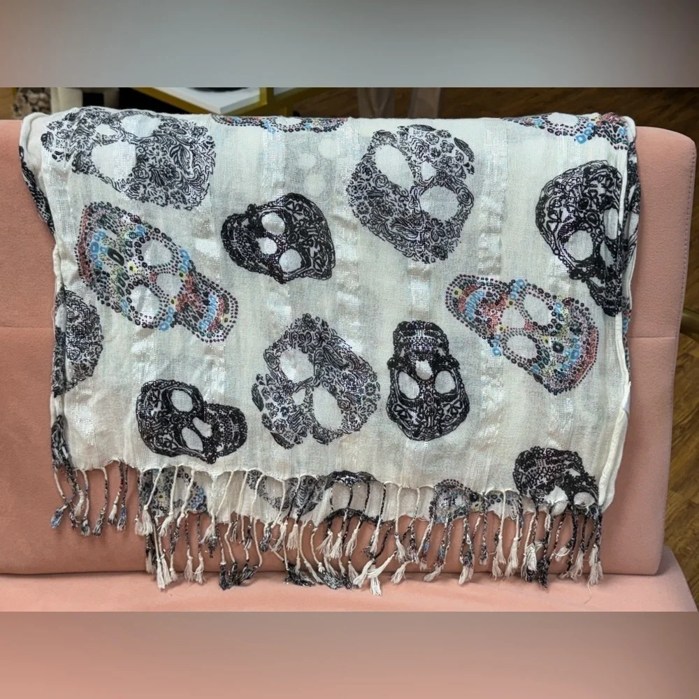 NEW Pier 1 Skull Patterned Cream and Black Fringe Scarf